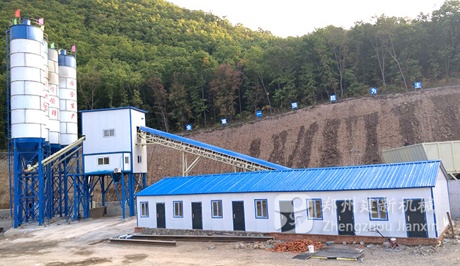 云南客戶使用建新機械120混凝土攪拌站設備6年仍然運行穩定